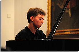  Guillaume Bellom (Klavier)